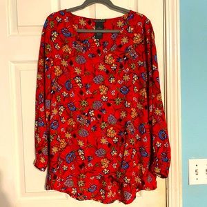 NWOT Chelsea & Theodore large floral blouse